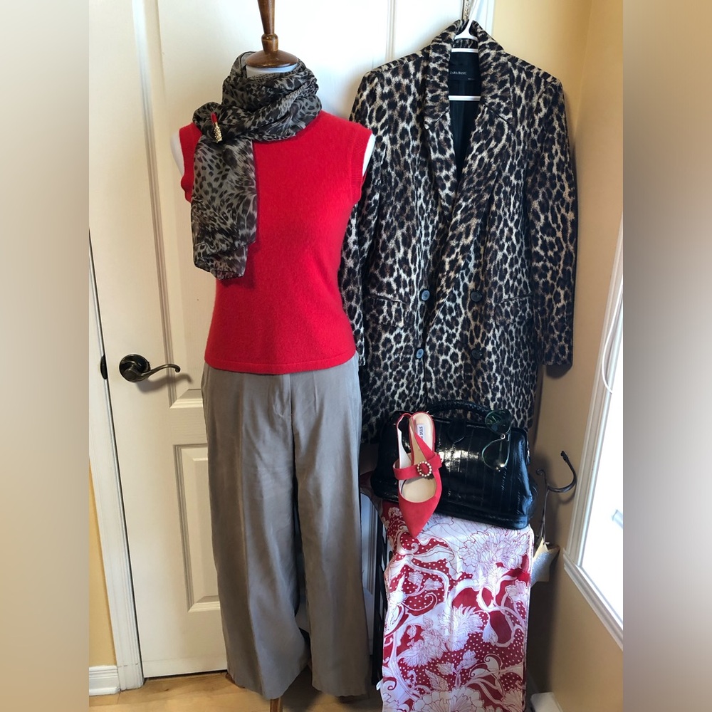 Cashmere Red Sleeveless Crew Neck sweater